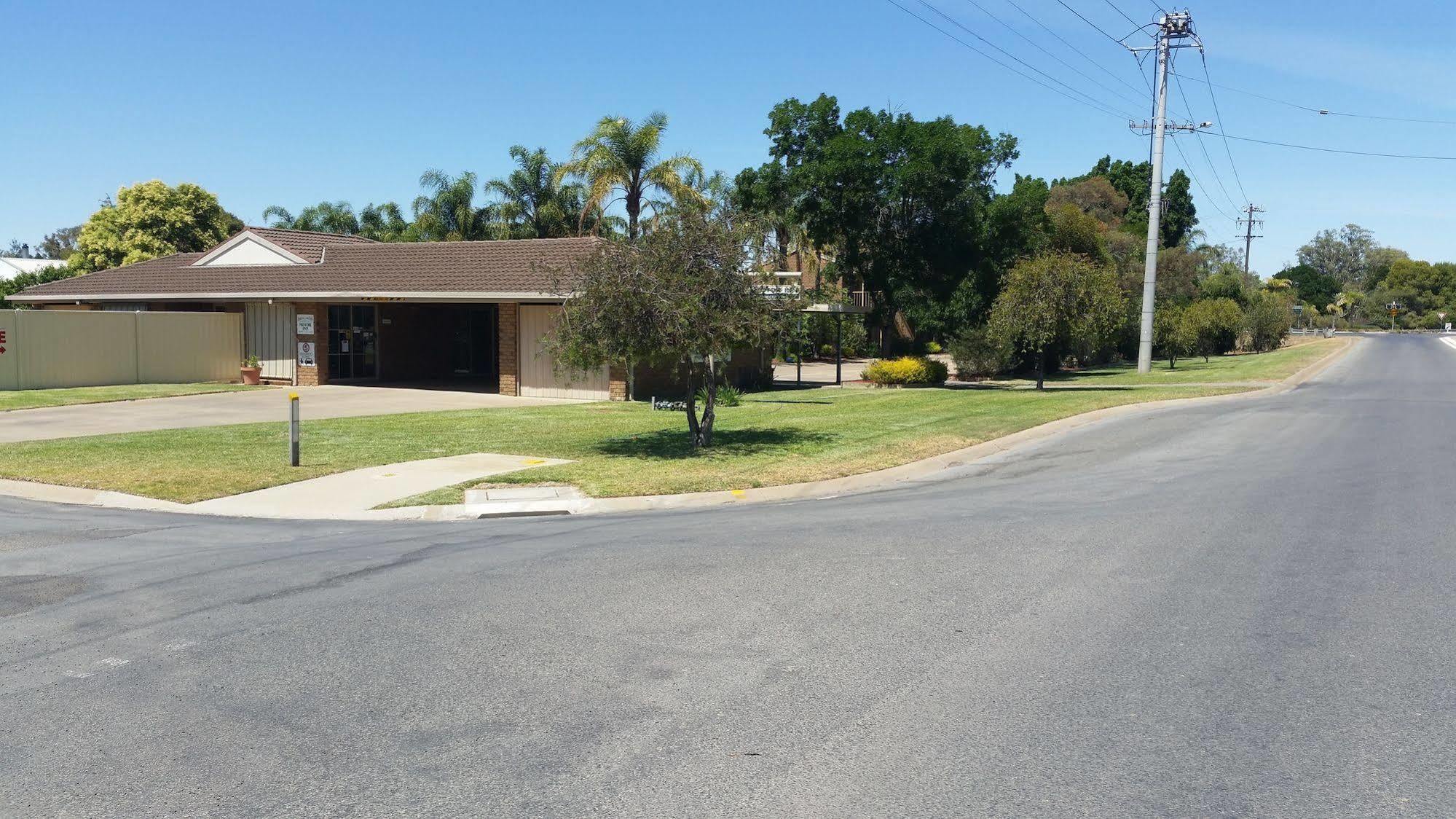 Darling Junction Motor Inn Wentworth 外观 照片