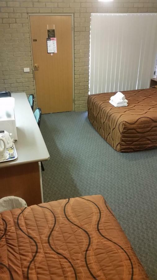 Darling Junction Motor Inn Wentworth 外观 照片