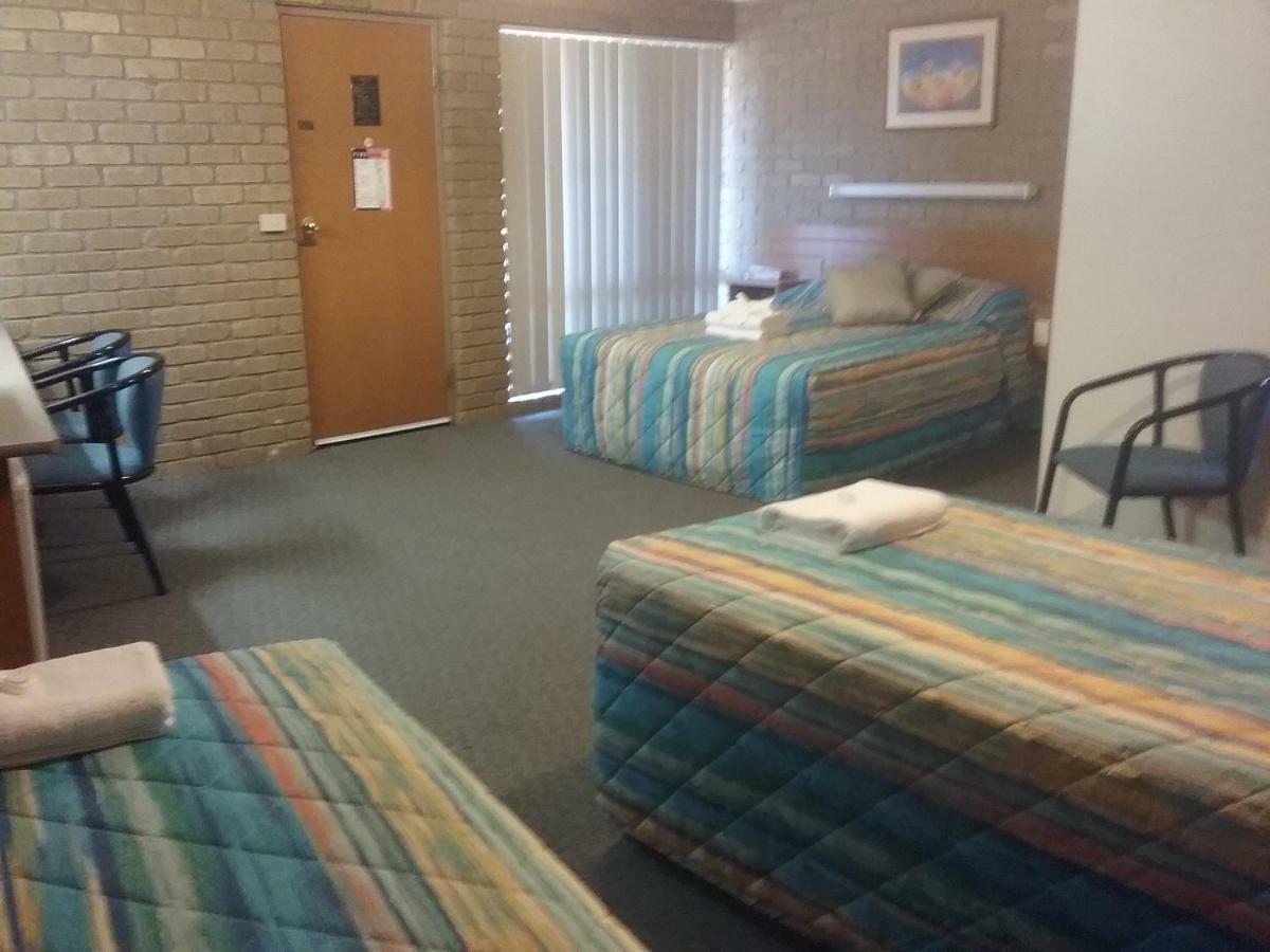 Darling Junction Motor Inn Wentworth 外观 照片