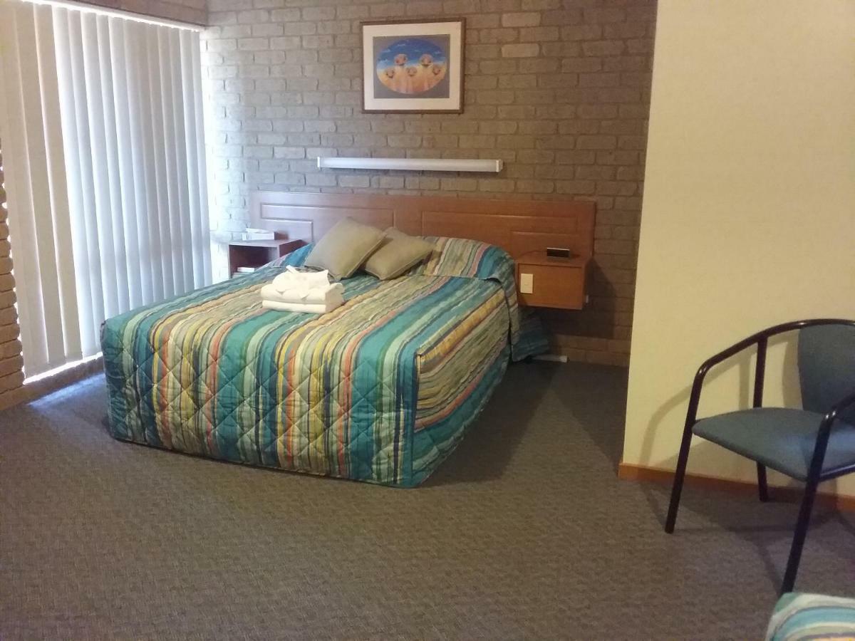 Darling Junction Motor Inn Wentworth 外观 照片